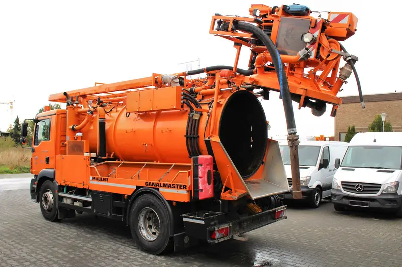 MAN TGM 18.340 4x2 Müller 8m³ HD-KOMBI Saug u.Spül – Saug- und Druckwagen, Erstzulassung 2013, Ansicht 6