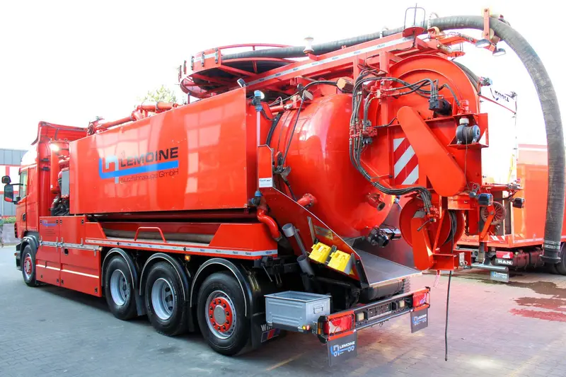 Scania R560 V8 8x4 Kroll 20m³ WRG 2x HD-Pumpe 620 Liter – Saug- und Druckwagen, Erstzulassung 2013, Ansicht 5