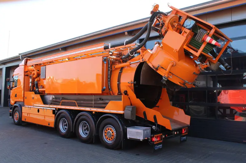 Scania R450 8x4 Kroll 19m³ Wasserrückgewinner Kombi-HD – Saug- und Druckwagen, Erstzulassung 2015, Ansicht 12