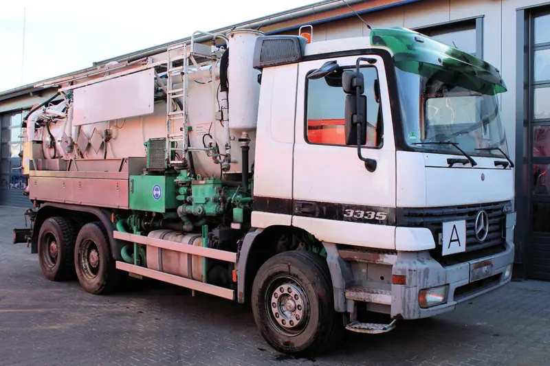 Mercedes-Benz Actros 3335 6x4 Kroll 13m³ HD-Kombi ADR/GGVS V2A – Saug- und Druckwagen, Erstzulassung 1998, Ansicht 7