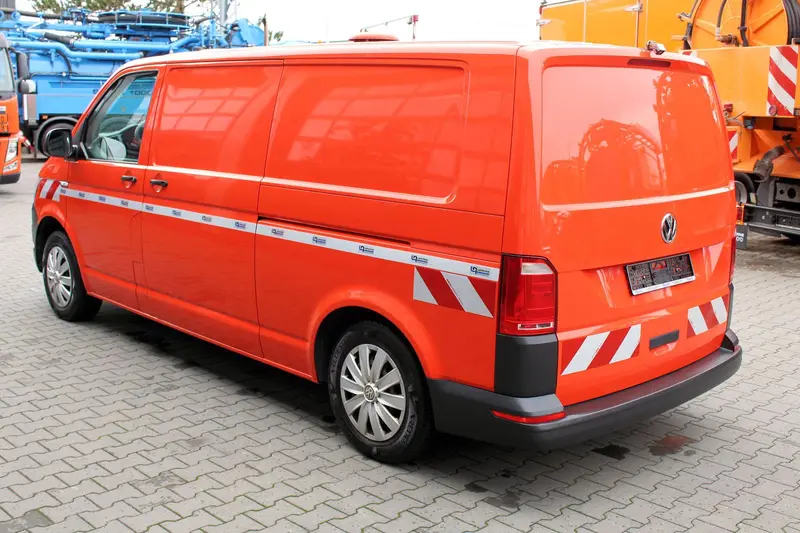 VW T6 2.0 TDI 4x2 Kasten+F&F Kanal HD-Spüler 600 L – Saug- und Druckwagen, Erstzulassung 2016, Ansicht 4