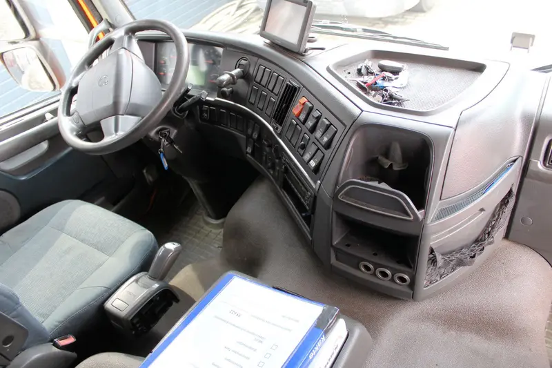 Volvo FM 420 EEV 6x2 Kroll 14m³ Saug u.Druck ADR INOX – Saug- und Druckwagen, Erstzulassung 2013, Ansicht 15