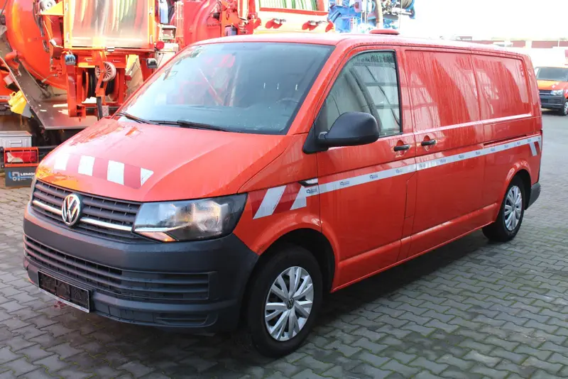 VW T6 2.0 TDI 4x2 Kasten+F&F Kanal HD-Spüler 600 L – Saug- und Druckwagen, Erstzulassung 2016, Ansicht 4