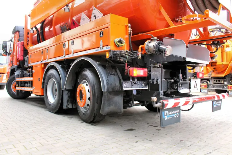 Volvo FM 420 EEV 6x2 Kroll 14m³ Saug u.Druck ADR-GGVS – Saug- und Druckwagen, Erstzulassung 2012, Ansicht 8