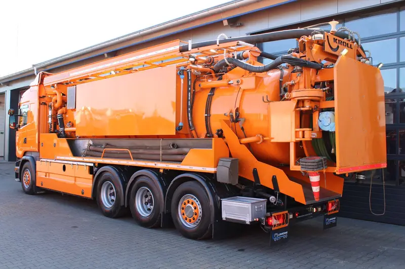 Scania R450 8x4 Kroll 19m³ Wasserrückgewinner Kombi-HD – Saug- und Druckwagen, Erstzulassung 2015, Ansicht 5