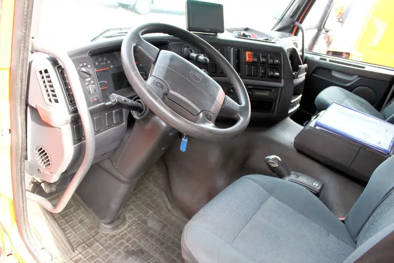 Volvo FM 420 EEV 6x2 Kroll 14m³ Saug u.Druck ADR INOX – Saug- und Druckwagen, Erstzulassung 2013, Ansicht 16