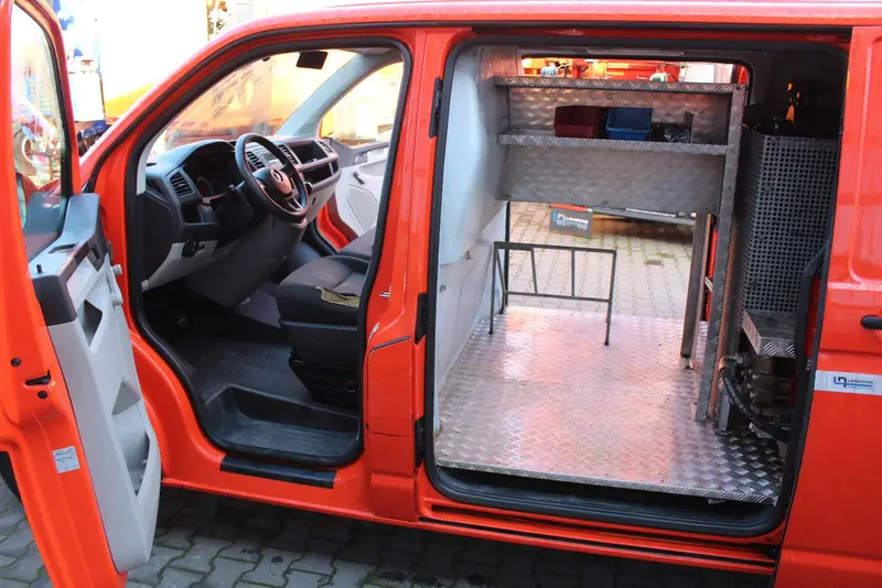 VW T6 2.0 TDI 4x2 Kasten+F&F Kanal HD-Spüler 600 L – Saug- und Druckwagen, Erstzulassung 2016, Ansicht 11