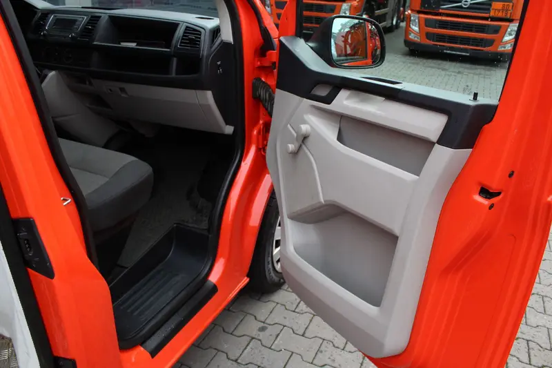 VW T6 2.0 TDI 4x2 Kasten+F&F Kanal HD-Spüler 600 L – Saug- und Druckwagen, Erstzulassung 2016, Ansicht 17