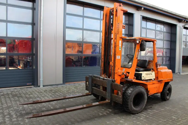Toyota FD 45 Geländestapler Diesel 4,5 tonnen – Geländestapler, Ansicht 2