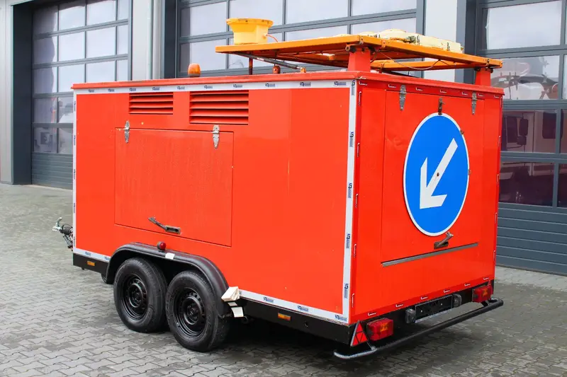 Andere Marken mobiles STROM-Aggregat 27,5 kVA + Sielbelüfter – Saug- und Druckwagen, Erstzulassung 1994, Ansicht 6