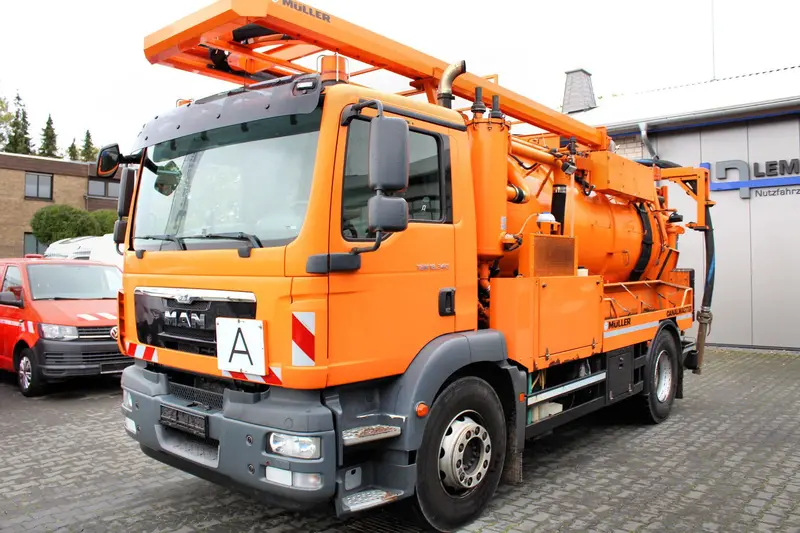 MAN TGM 18.340 4x2 Müller 8m³ HD-KOMBI Saug u.Spül – Saug- und Druckwagen, Erstzulassung 2013, Ansicht 2