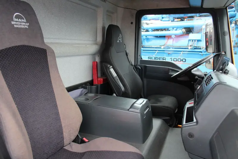 MAN TGM 18.340 4x2 Müller 8m³ HD-KOMBI Saug u.Spül – Saug- und Druckwagen, Erstzulassung 2013, Ansicht 14
