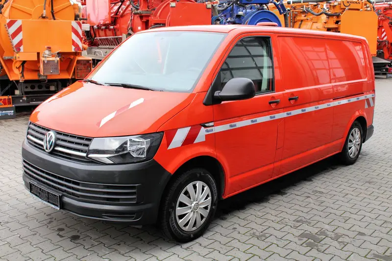 VW T6 2.0 TDI 4x2 Kasten+F&F Kanal HD-Spüler 600 L – Saug- und Druckwagen, Erstzulassung 2016, Ansicht 3