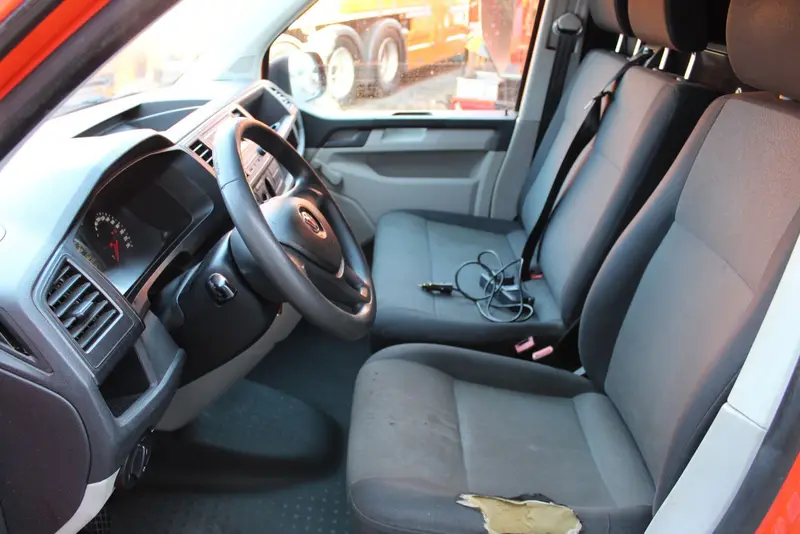 VW T6 2.0 TDI 4x2 Kasten+F&F Kanal HD-Spüler 600 L – Saug- und Druckwagen, Erstzulassung 2016, Ansicht 22