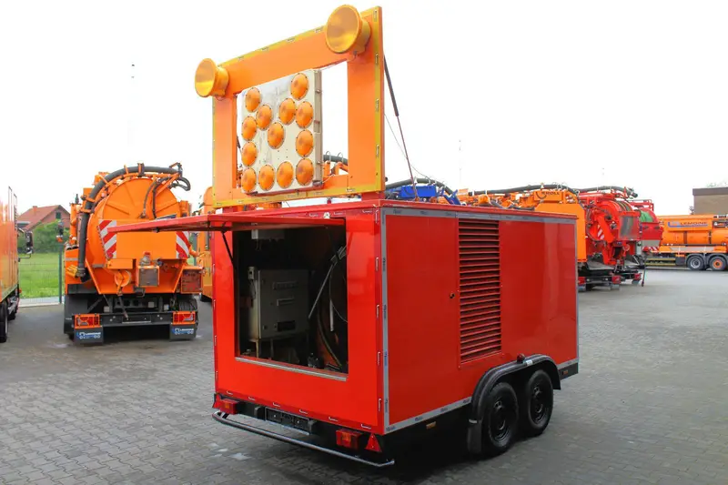 Andere Marken mobiles STROM-Aggregat 27,5 kVA + Sielbelüfter – Saug- und Druckwagen, Erstzulassung 1994, Ansicht 3