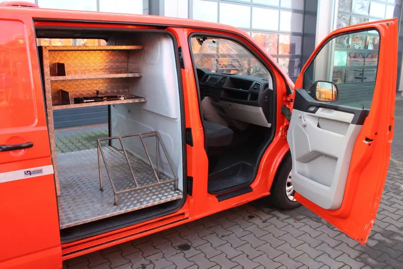 VW T6 2.0 TDI 4x2 Kasten+F&F Kanal HD-Spüler 600 L – Saug- und Druckwagen, Erstzulassung 2016, Ansicht 12