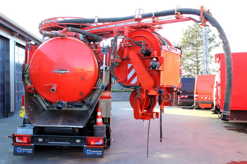 Scania R560 V8 8x4 Kroll 20m³ WRG 2x HD-Pumpe 620 Liter – Saug- und Druckwagen, Erstzulassung 2013, Ansicht 8