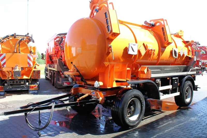 Andere Marken Assmann 12m³ Saug u.Druck INOX V4A +ADR/GGVS – Tankaufbau, Erstzulassung 1985, Ansicht 3